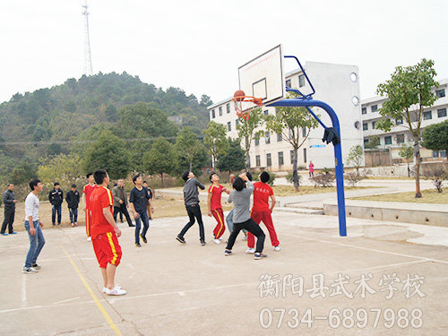 我校与集兵中学篮球友谊赛