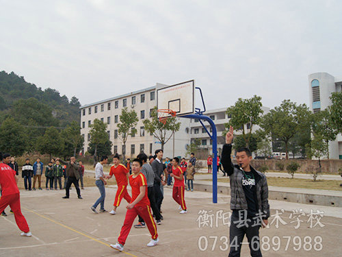 我校与樟木中学篮球友谊赛
