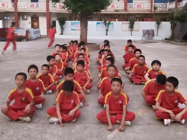 凝心聚力｜衡阳县船山文武学校开展学生拓展游戏